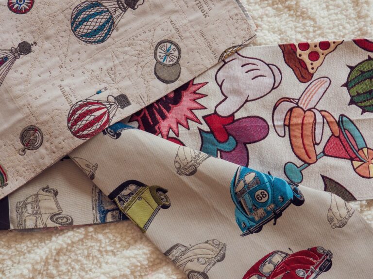 Jak uszyć poszewkę na poduszkę ozdobną?