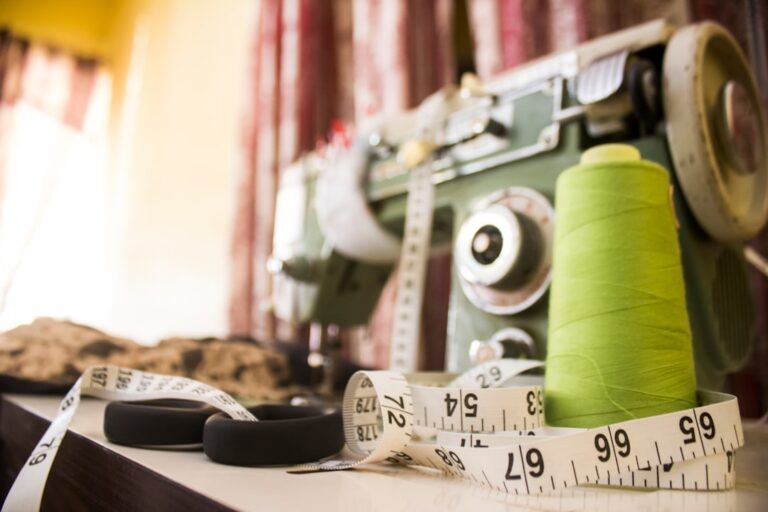 Konserwacja maszyny do szycia – czyszczenie i przegląd